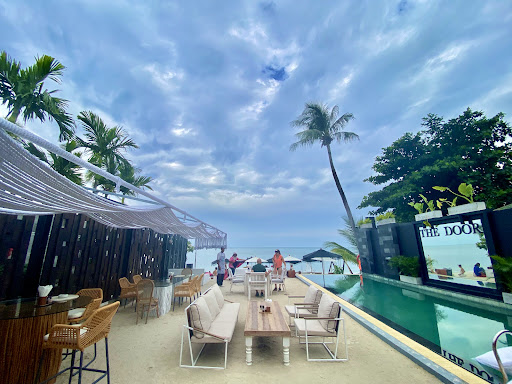 The Door Beach club & Restaurant